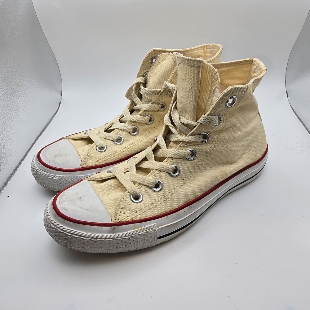 Converse Chuck Taylor size 7 womeHigh Top Sneakers Cream White Casual Streetwear